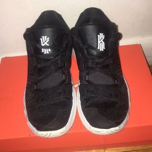 KYRIE FLYTRAP (ps)